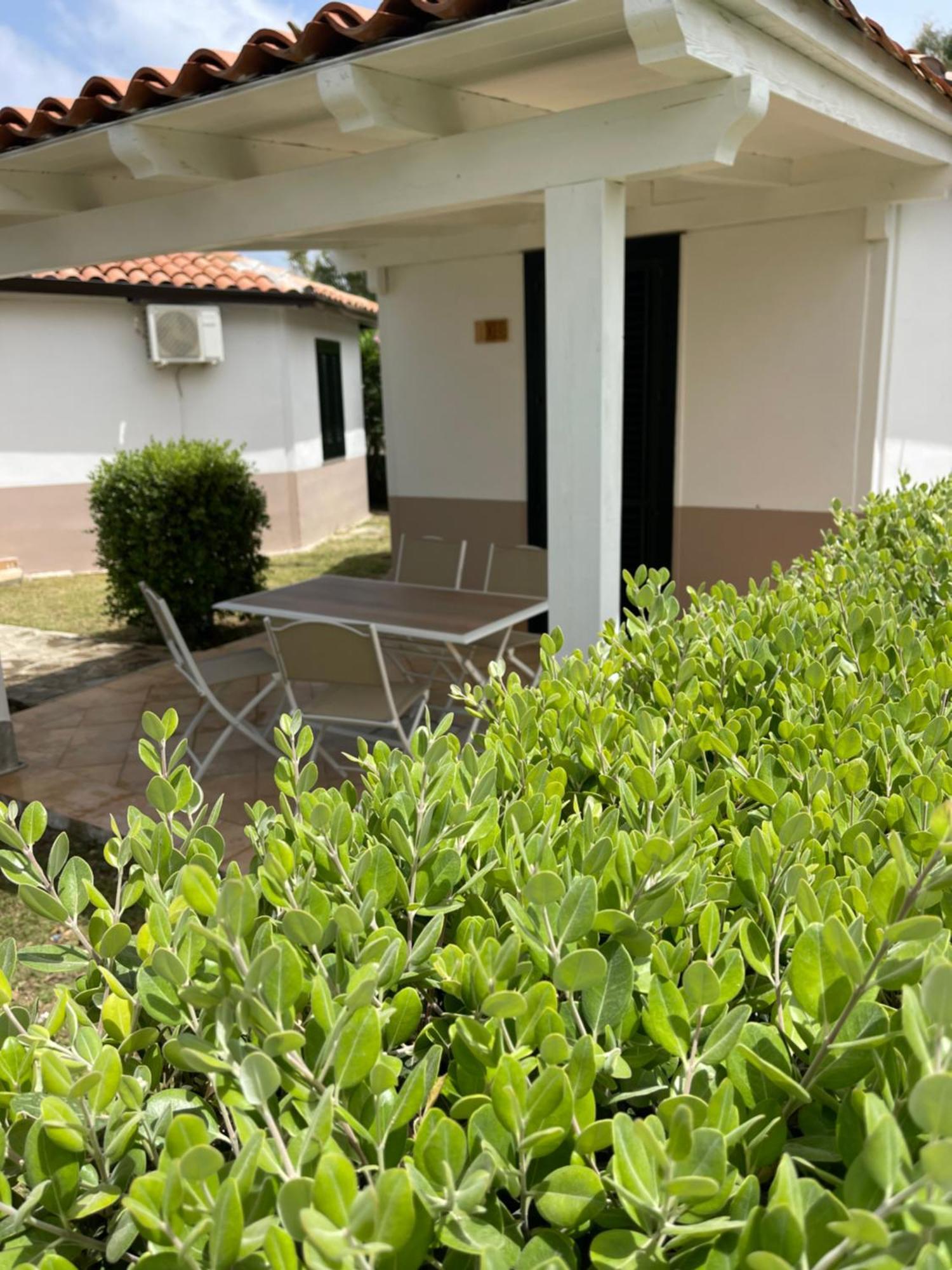 Soleada Club Aparthotel Campofelice Di Roccella Buitenkant foto